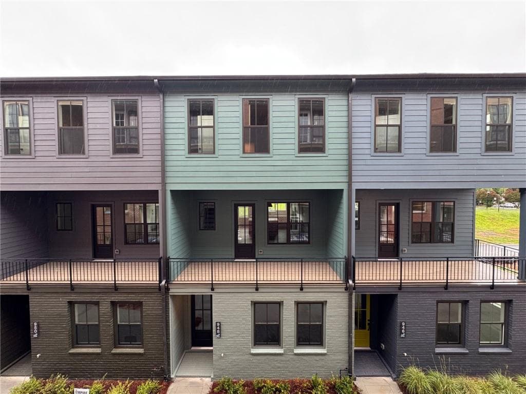 3 bedroom, 3 bathroom, 1,500 sq ft townhouse sold at 946 Hughley Circle 98, Atlanta, GA 30316