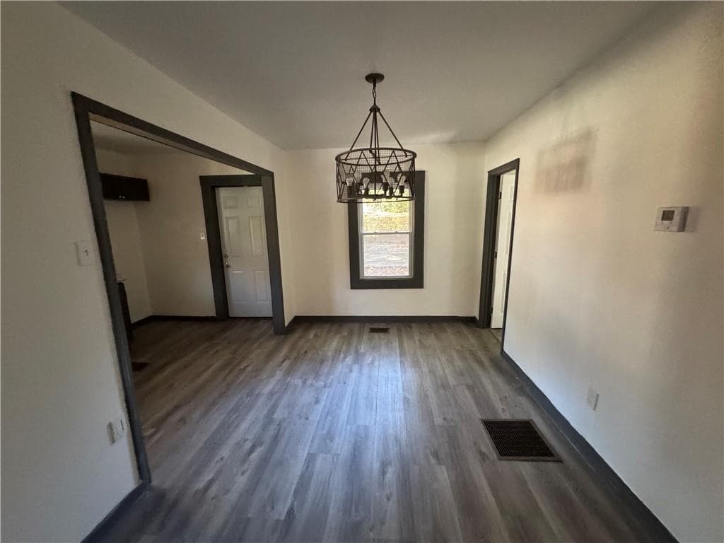 4 bedroom, 2 bathroom, 960 sq ft single family residence for sale at 1585 Ezra Church Drive, Atlanta, GA 30314 — photo 3