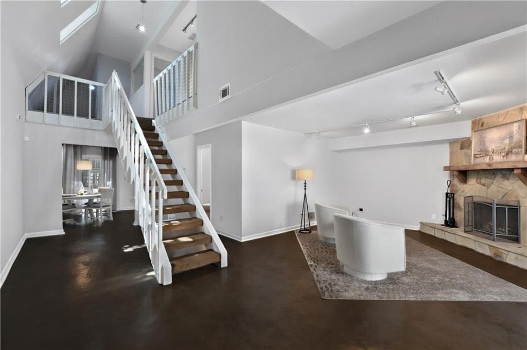946 Bobcat Court, Marietta, GA 30067 — most recent listing photo