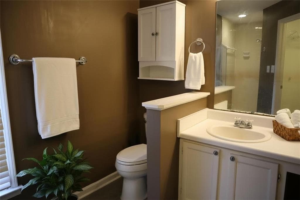 2 bedroom, 2 bathroom condominium for rent at 1103 Garden Court, Atlanta, GA 30328 for $1,650 a month — photo 5