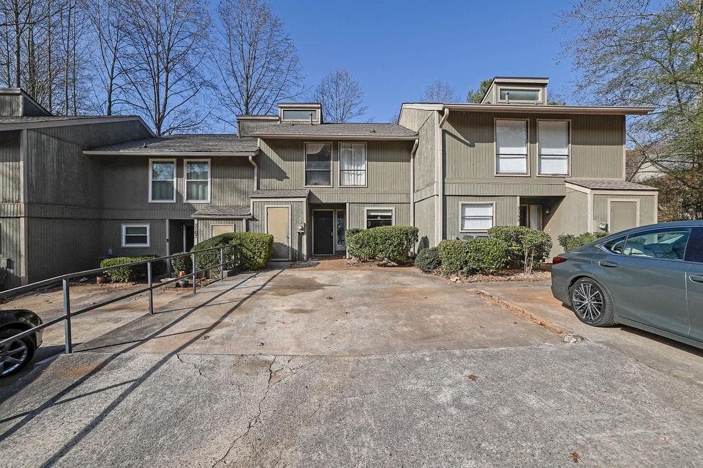 3165 Woodland Road, Peachtree Corners, GA 30092 — most recent listing photo