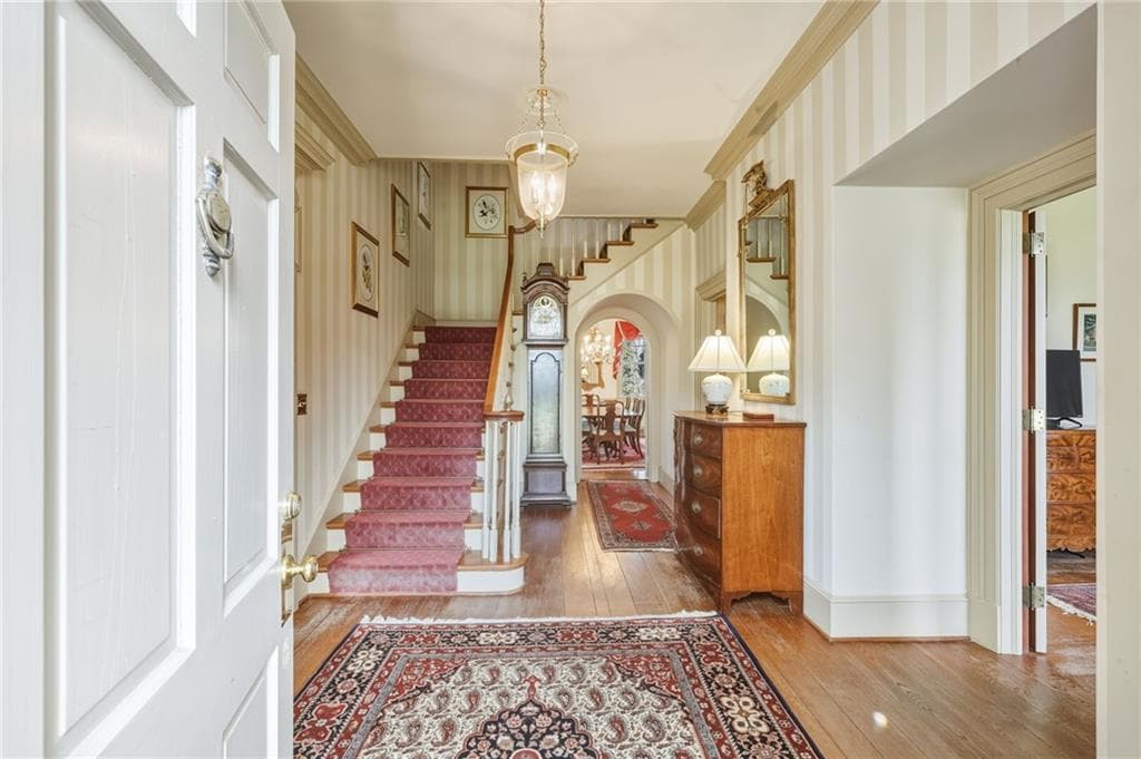 4 bedroom, 4 bathroom, 3,510 sq ft single family residence for sale at 1606 Riverside Drive, Gainesville, GA 30501 — photo 7