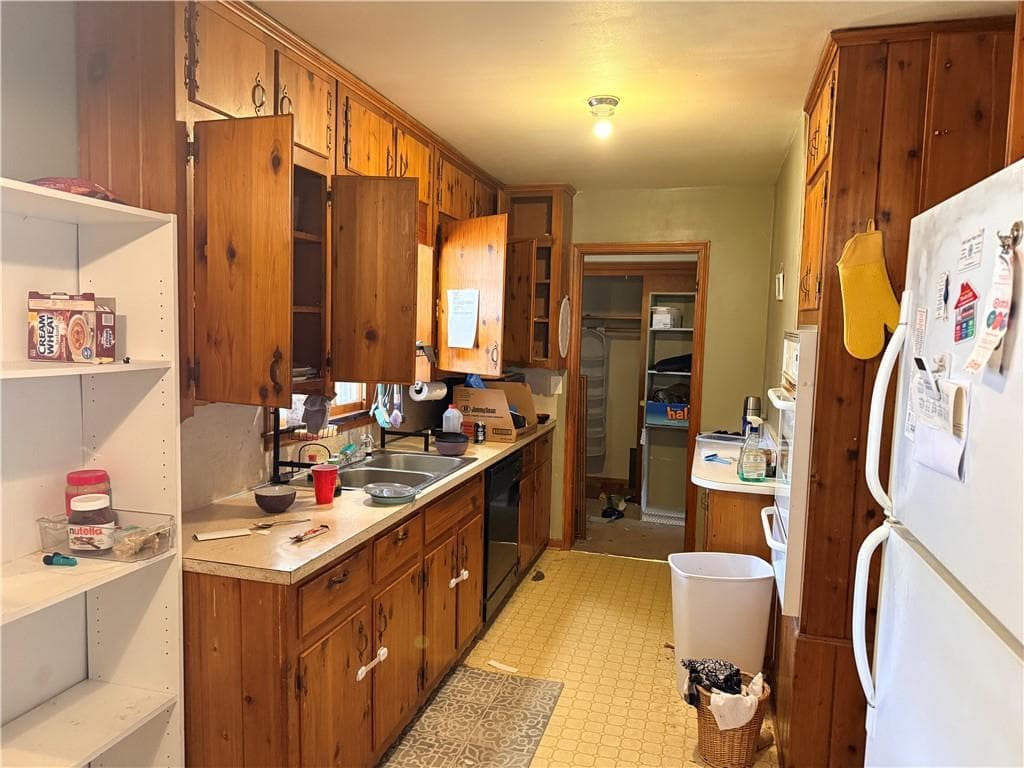 4 bedroom, 3 bathroom, 2,183 sq ft single family residence under contract at 2743 Pine Hill Drive, Kennesaw, GA 30144 — photo 8