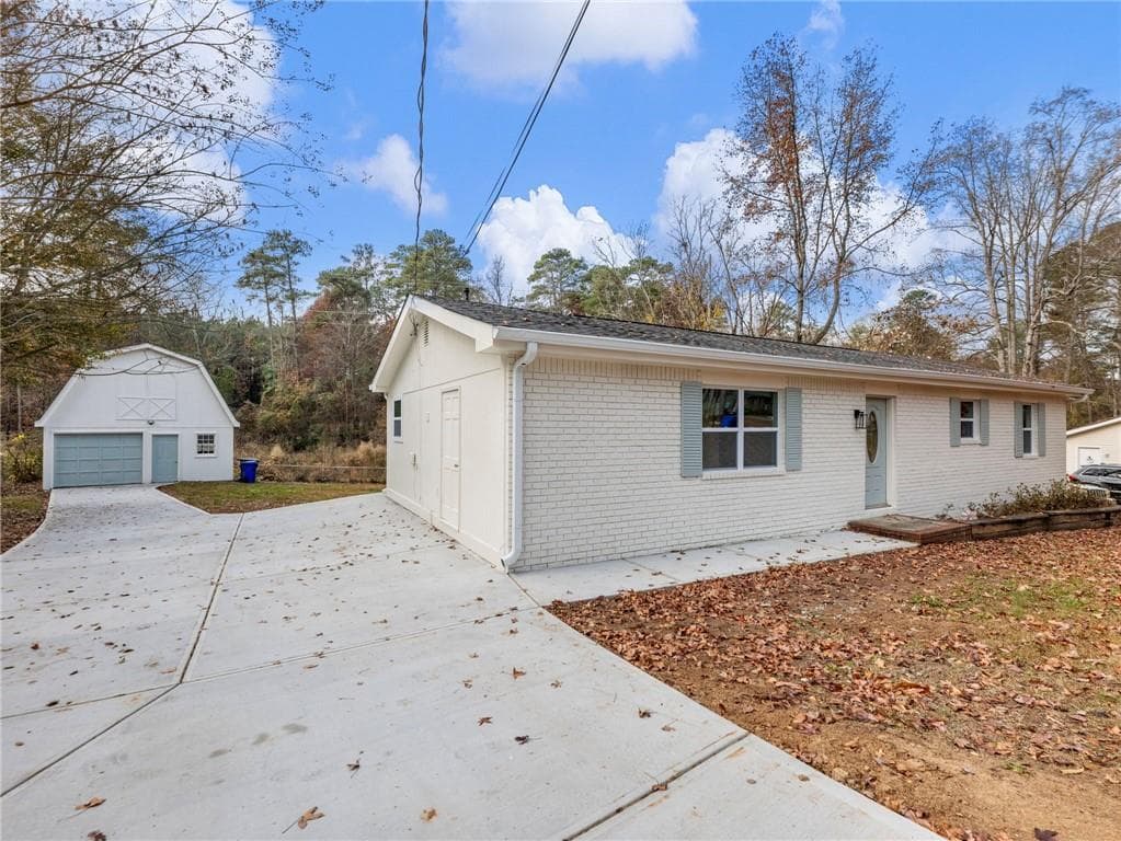 930 Woodbridge Drive, Conyers, GA 30012 — most recent listing photo