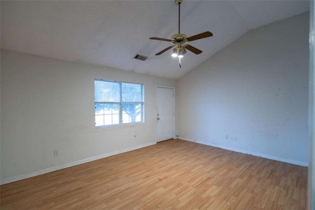 3 bedroom, 2 bathroom, 1,276 sq ft single family residence for sale at 585 Cowan Road, Covington, GA 30016 — photo 5