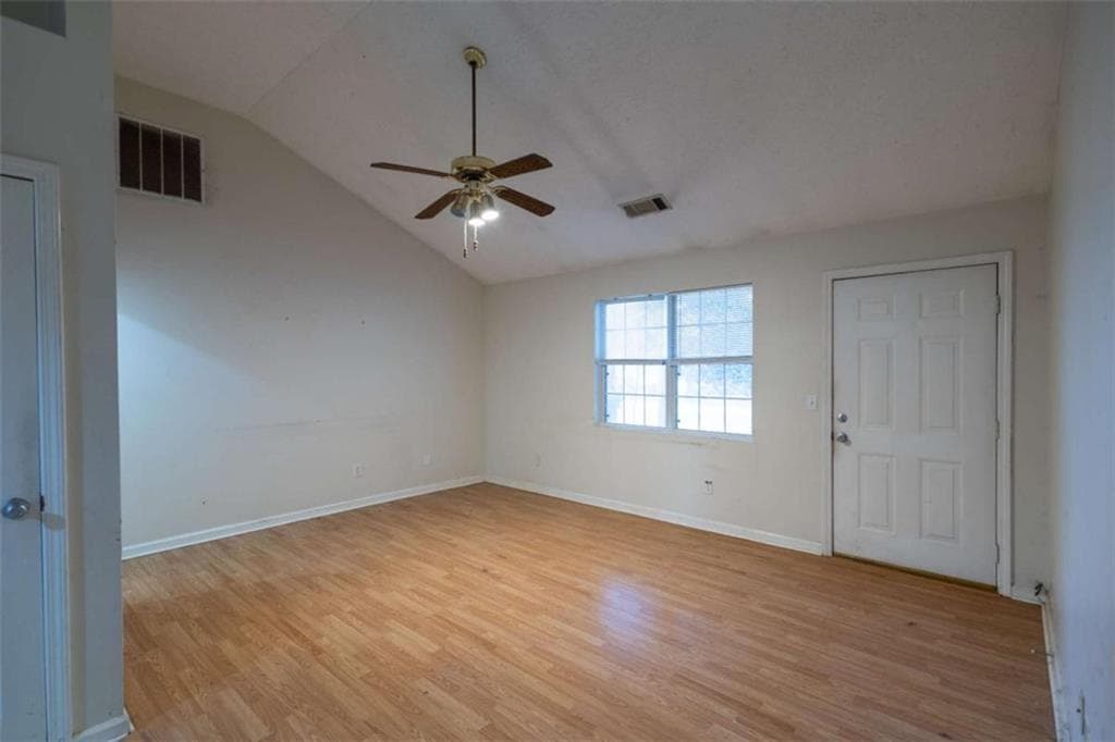 3 bedroom, 2 bathroom, 1,276 sq ft single family residence for sale at 585 Cowan Road, Covington, GA 30016 — photo 6