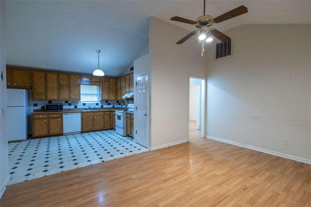 3 bedroom, 2 bathroom, 1,276 sq ft single family residence for sale at 585 Cowan Road, Covington, GA 30016 — photo 8
