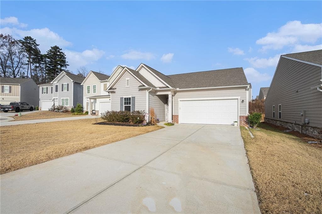 3 bedroom, 2 bathroom, 1,821 sq ft single family residence for sale at 101 Carnaby Street, Winder, GA 30680 — photo 3