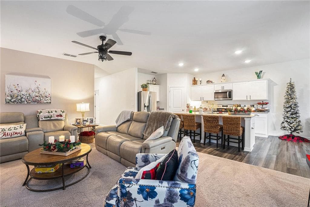 3 bedroom, 2 bathroom, 1,821 sq ft single family residence for sale at 101 Carnaby Street, Winder, GA 30680 — photo 8