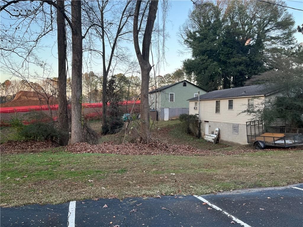 4 bedroom, 1 bathroom single family residence for sale at 4088 Carver Drive, Doraville, GA 30360 — photo 4