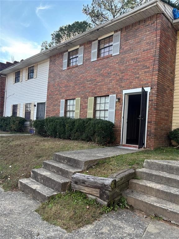 3 bedroom, 3 bathroom, 1,536 sq ft townhouse for sale at 6354 Shannon Parkway 30E, Union City, GA 30291 — photo 2