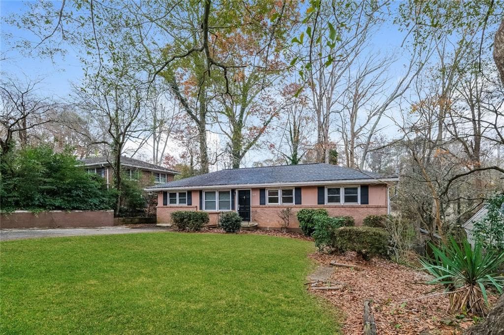 4 bedroom, 2 bathroom, 2,169 sq ft single family residence for sale at 2965 Judylyn Drive, Decatur, GA 30033 — photo 2
