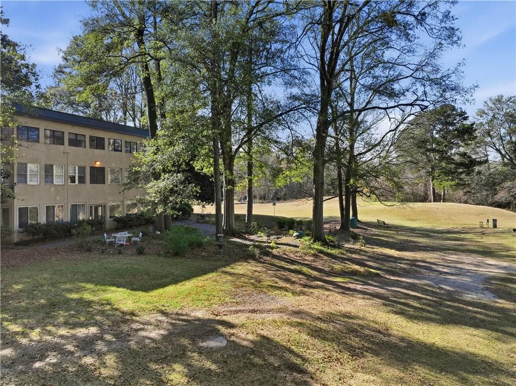 3 bedroom, 2 bathroom, 1,546 sq ft condominium sold at 170 ELYSIAN Way, Atlanta, GA 30327