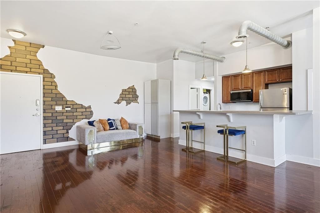 2 bedroom, 2 bathroom, 1,150 sq ft condominium under contract at 502 Pryor Street 328, Atlanta, GA 30312 — photo 8