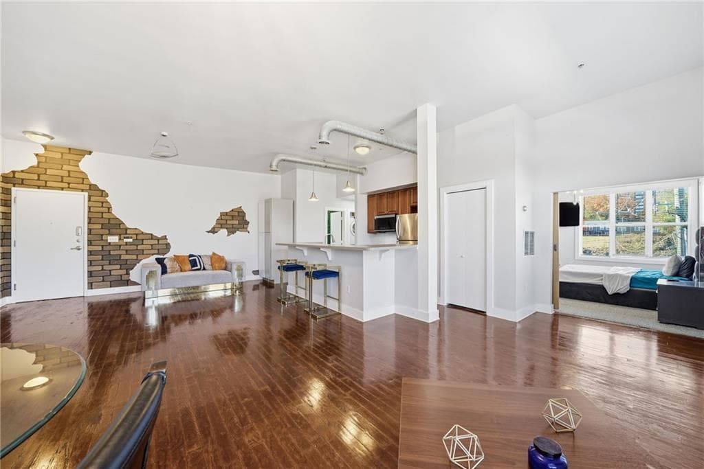 2 bedroom, 2 bathroom, 1,150 sq ft condominium under contract at 502 Pryor Street 328, Atlanta, GA 30312 — photo 9