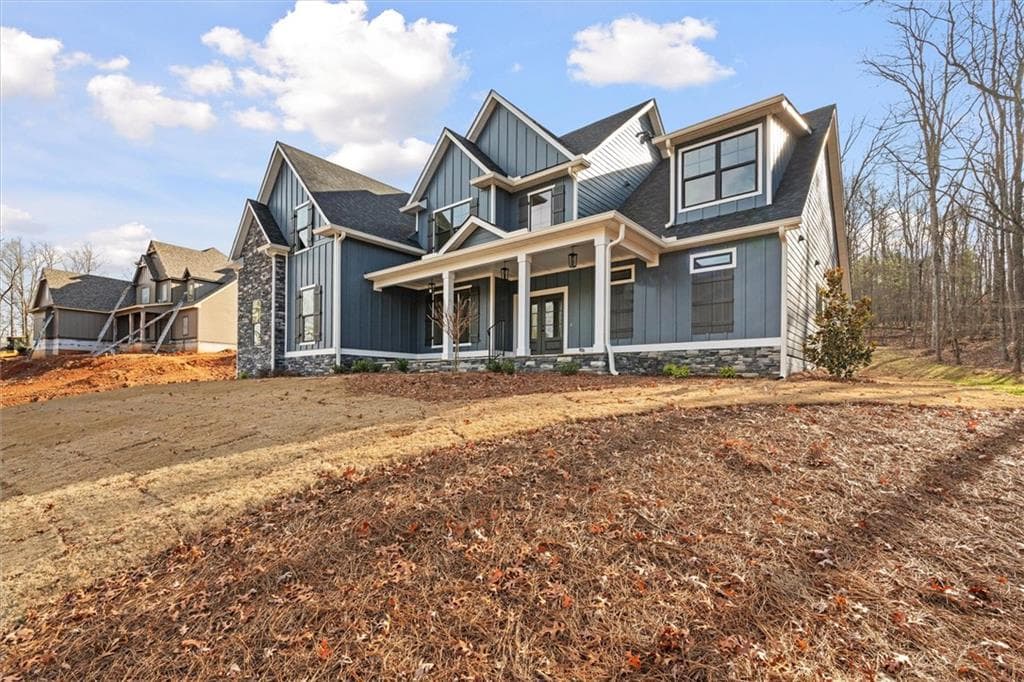 6 bedroom, 4 bathroom, 4,360 sq ft single family residence for sale at 157 West Lake Boulevard, Carrollton, GA 30116 — photo 5