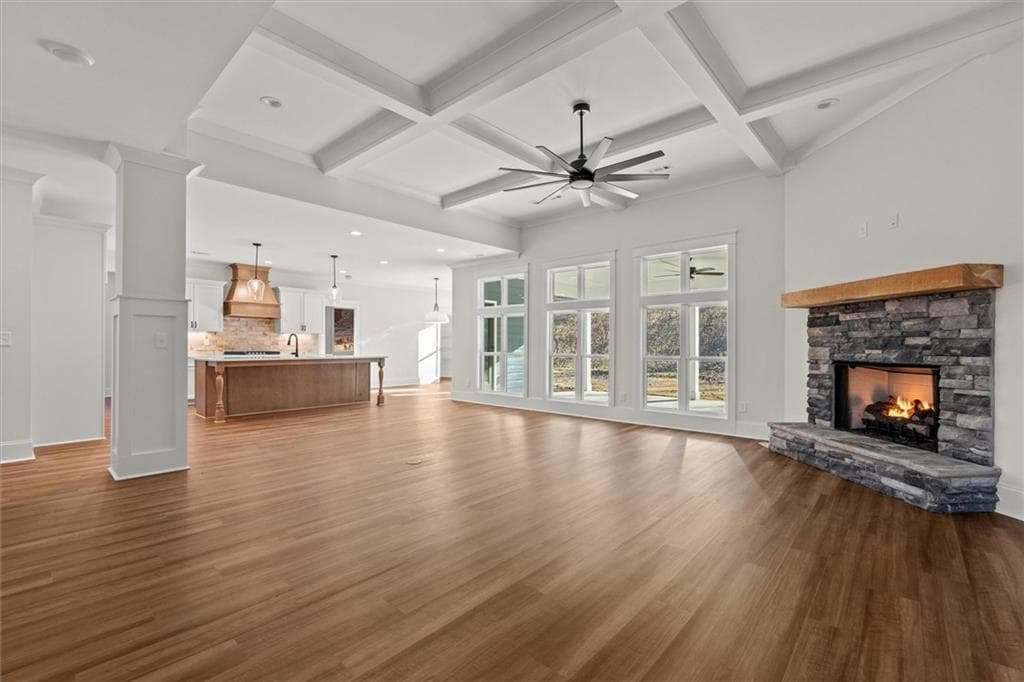 6 bedroom, 4 bathroom, 4,360 sq ft single family residence for sale at 157 West Lake Boulevard, Carrollton, GA 30116 — photo 10