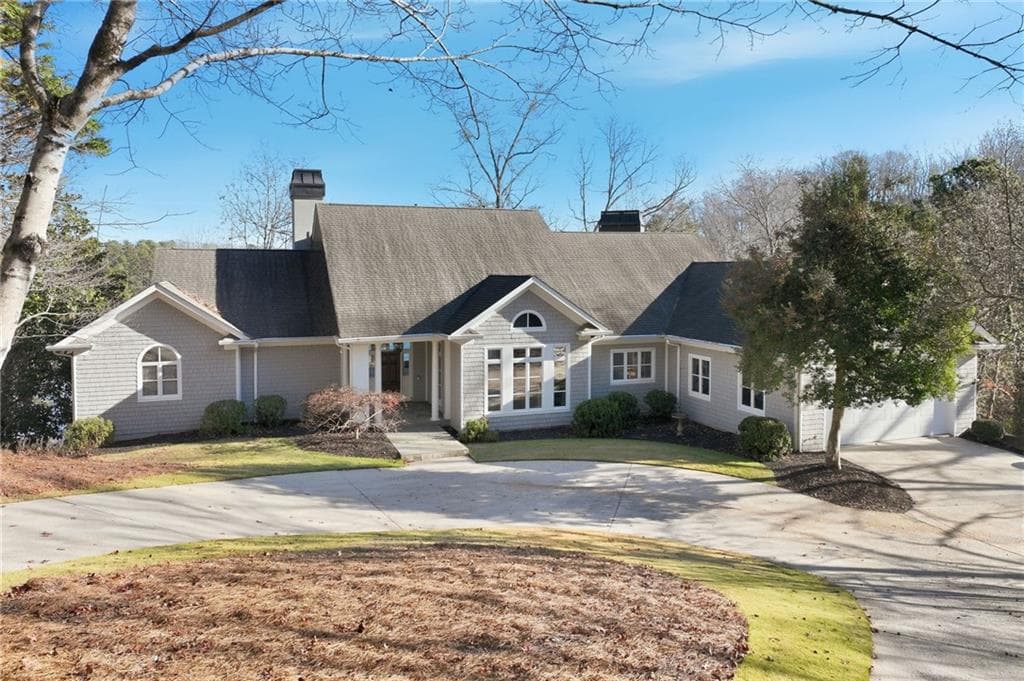 4 bedroom, 4 bathroom, 4,386 sq ft single family residence for sale at 951 East Lake Drive, Gainesville, GA 30506 — photo 6