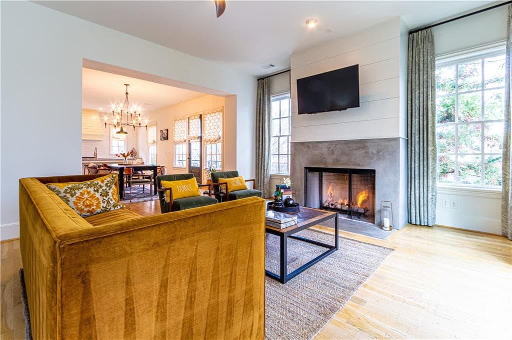 3 bedroom, 3 bathroom townhouse for rent at 2067 Telfair Circle A, Atlanta, GA 30324 for $5,000 a month — photo 4