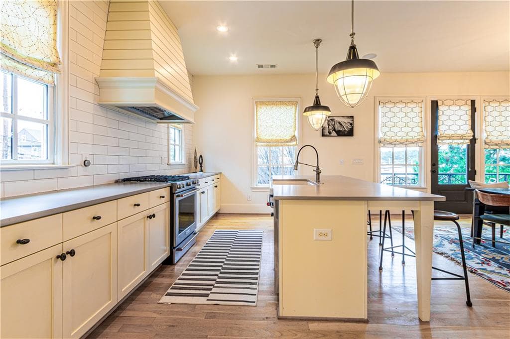 3 bedroom, 3 bathroom townhouse for rent at 2067 Telfair Circle A, Atlanta, GA 30324 for $5,000 a month — photo 8