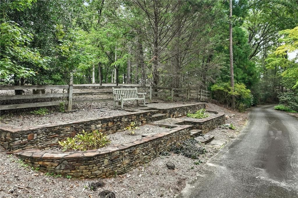 4 bedroom, 4 bathroom, 4,386 sq ft single family residence for sale at 951 East Lake Drive, Gainesville, GA 30506 — photo 3