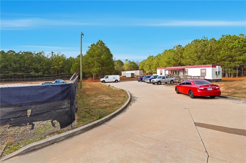 1 bedroom, 1 bathroom other under contract at 1052 Carl-Bethlehem Road, Winder, GA 30680 — photo 9