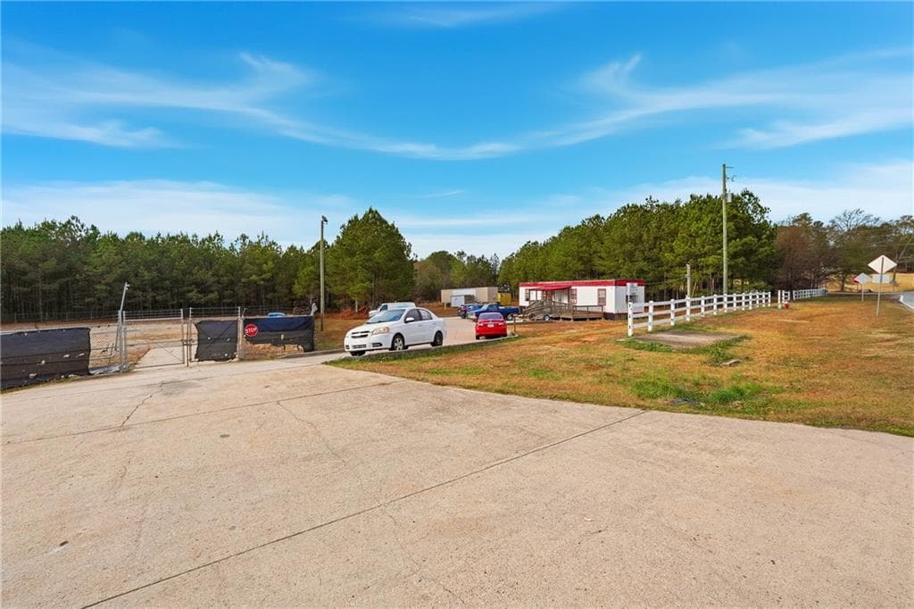 1 bedroom, 1 bathroom other under contract at 1052 Carl-Bethlehem Road, Winder, GA 30680 — photo 10