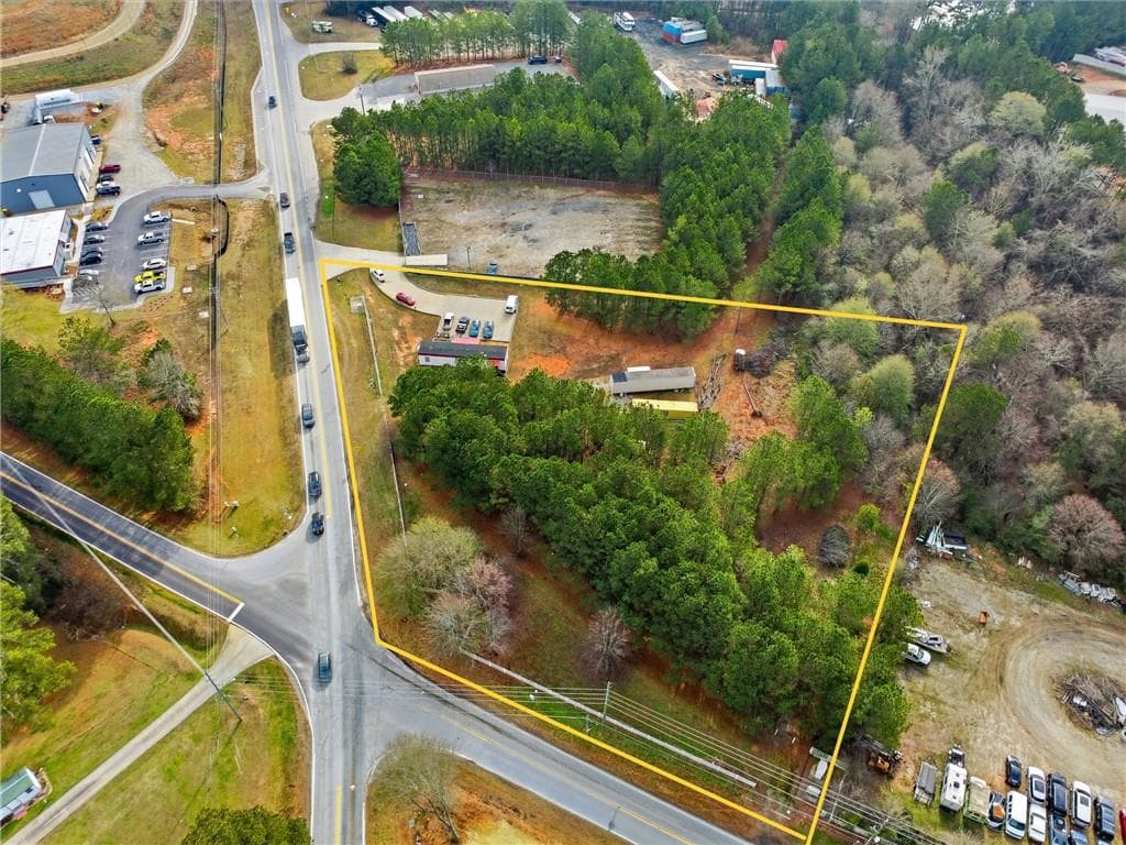 1 bedroom, 1 bathroom other under contract at 1052 Carl-Bethlehem Road, Winder, GA 30680 — photo 5