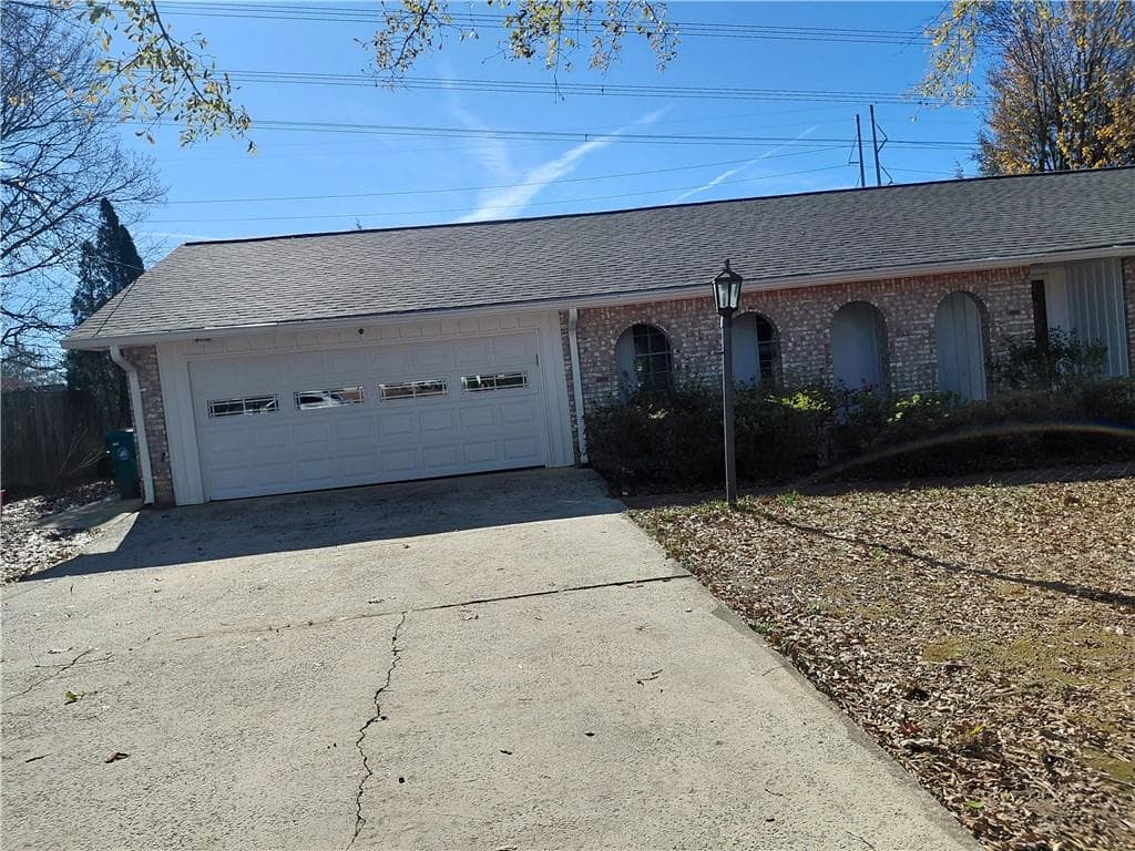 2479 Kingsland Drive, Dunwoody, GA 30360 — most recent listing photo