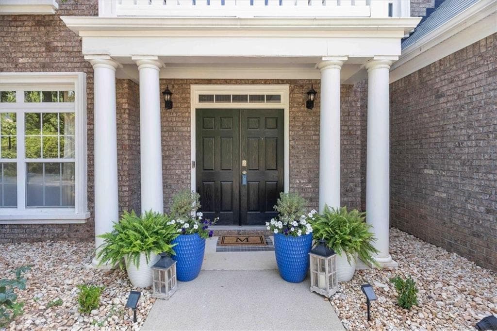 4 bedroom, 3 bathroom, 2,843 sq ft single family residence for sale at 3123 Wolf Club Drive, Atlanta, GA 30349 — photo 2