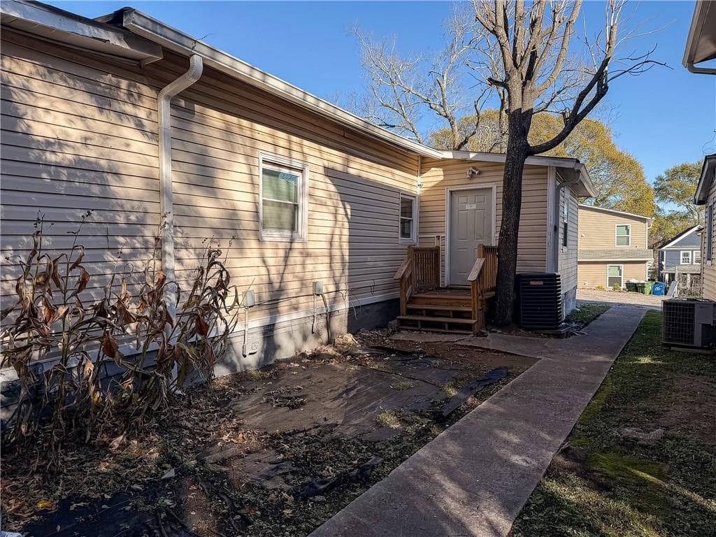 duplex for sale at 1188 Sims Street, Atlanta, GA 30310 — photo 2