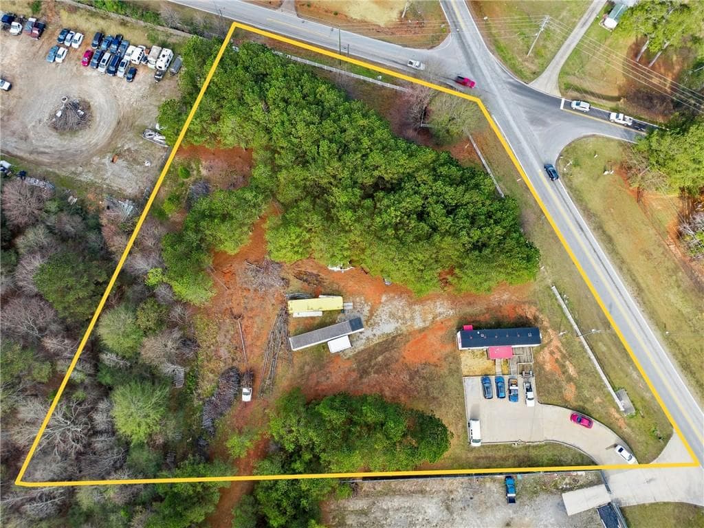 1 bedroom, 1 bathroom other under contract at 1052 Carl-Bethlehem Road, Winder, GA 30680