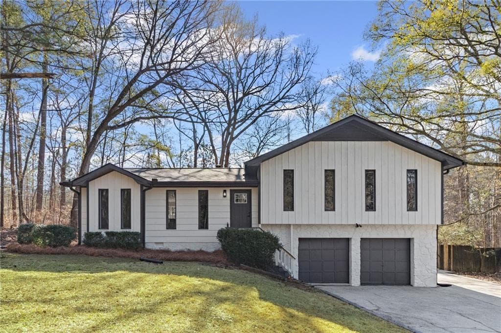 92 Twelve Springs Drive, Newnan, GA 30263 — most recent listing photo