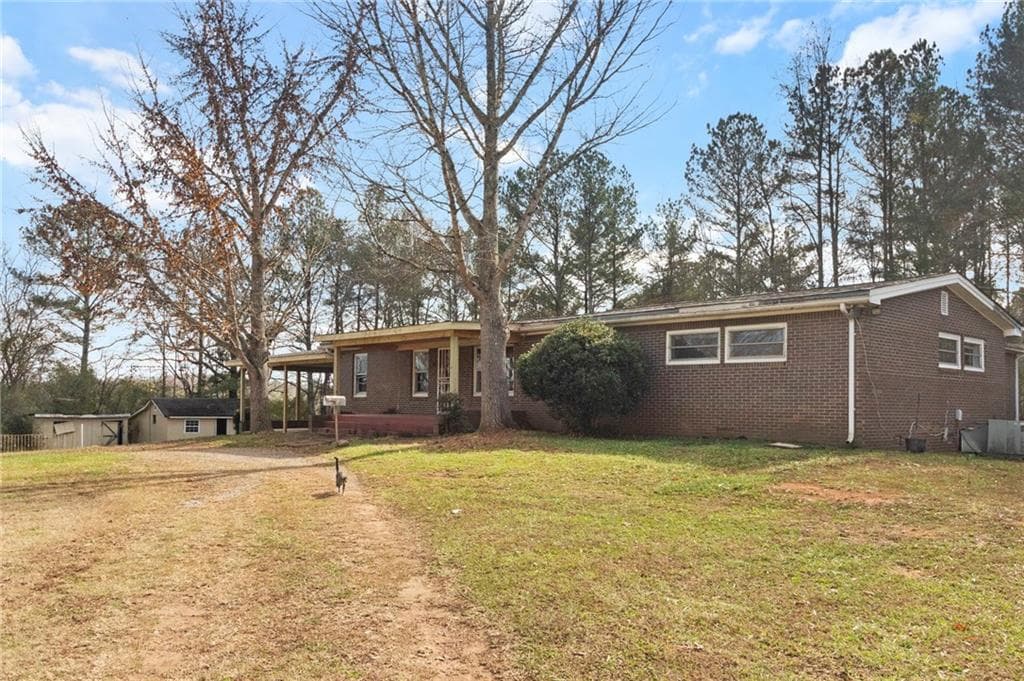 3 bedroom, 2 bathroom, 2,060 sq ft single family residence under contract at 74 Hulsey Road, Cedartown, GA 30125 — photo 4