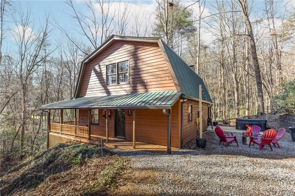 3 bedroom, 3 bathroom, 1,728 sq ft single family residence for sale at 40 Kaceys Lane, Helen, GA 30545 — photo 8