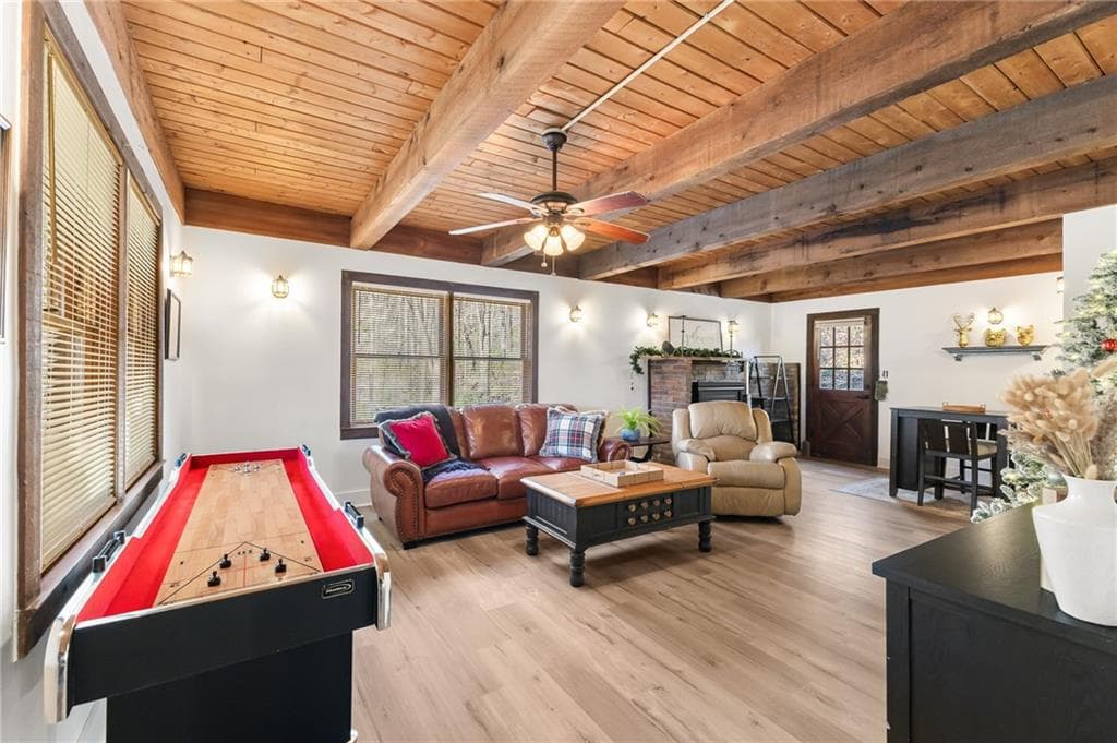 3 bedroom, 3 bathroom, 1,728 sq ft single family residence for sale at 40 Kaceys Lane, Helen, GA 30545 — photo 3