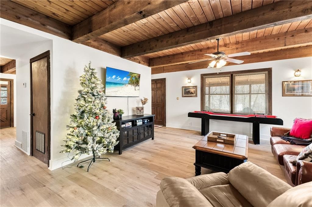 3 bedroom, 3 bathroom, 1,728 sq ft single family residence for sale at 40 Kaceys Lane, Helen, GA 30545 — photo 4