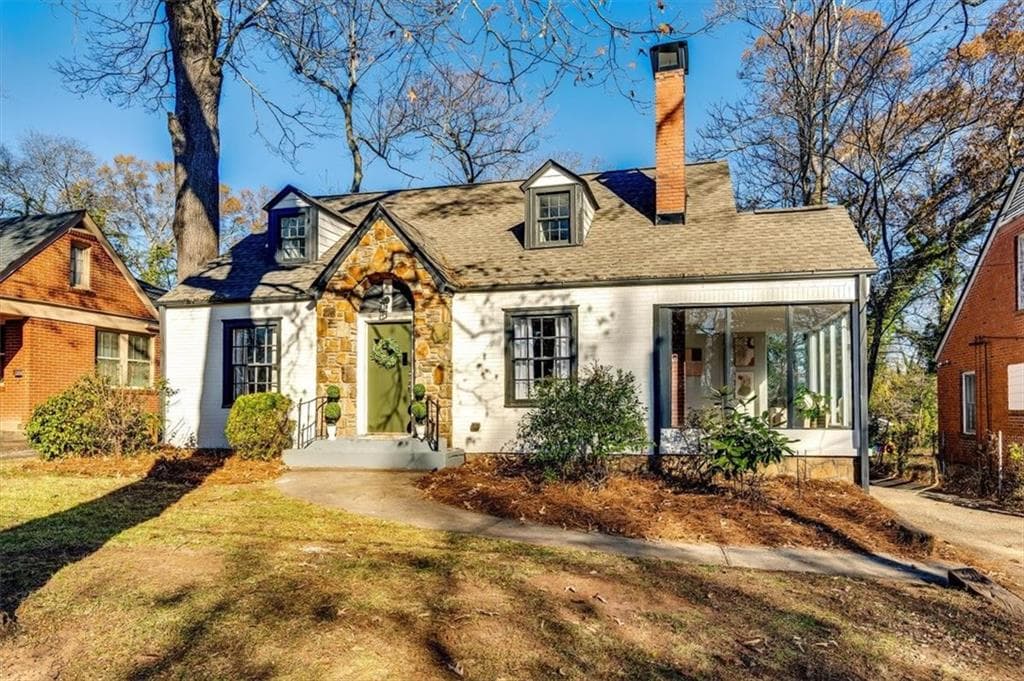 3 bedroom, 2 bathroom, 1,567 sq ft single family residence sold at 939 Hope Drive, Atlanta, GA 30310
