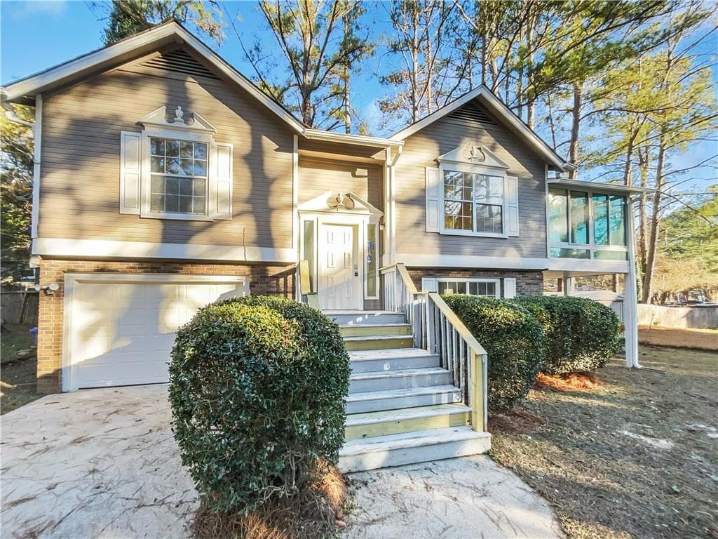 3 bedroom, 2 bathroom, 1,458 sq ft single family residence sold at 587 Tarragon Way, Atlanta, GA 30331