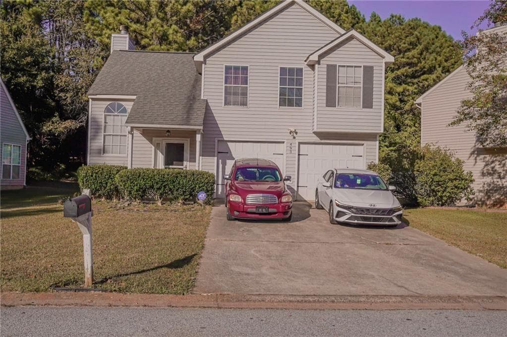 3 bedroom, 3 bathroom, 1,755 sq ft single family residence for sale at 493 E LAKE Drive, Riverdale, GA 30274