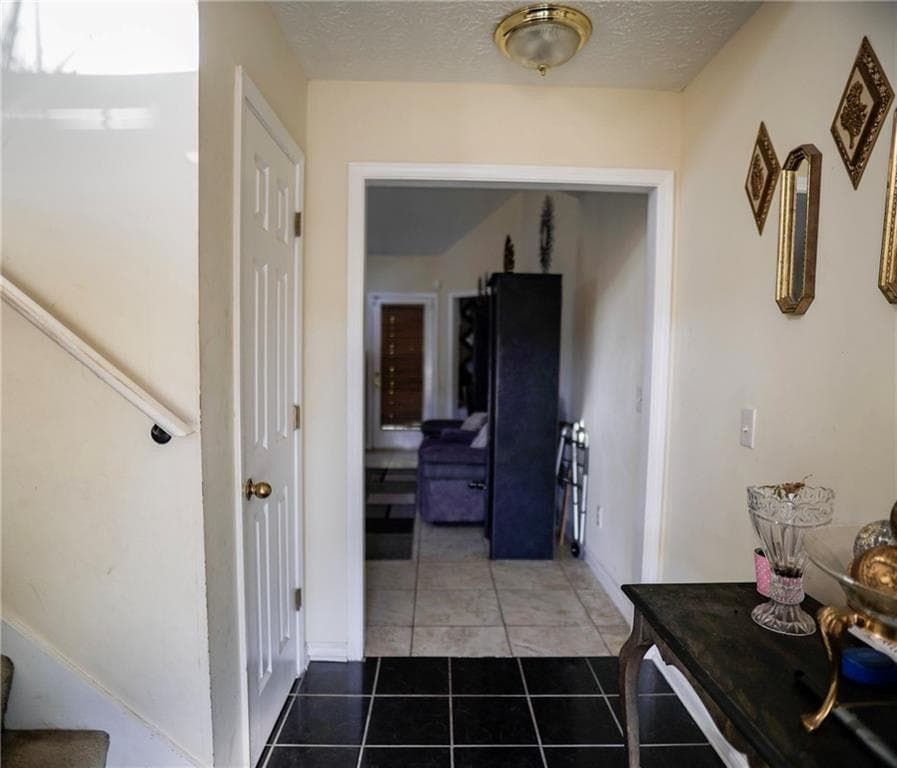 3 bedroom, 3 bathroom, 1,755 sq ft single family residence for sale at 493 E LAKE Drive, Riverdale, GA 30274 — photo 3