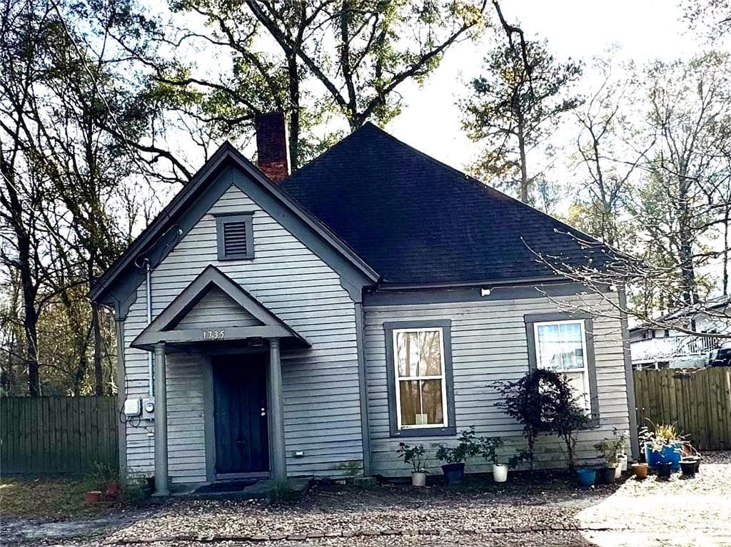 2 bedroom, 1 bathroom, 1,224 sq ft single family residence sold at 1735 Bolton Road, Atlanta, GA 30318