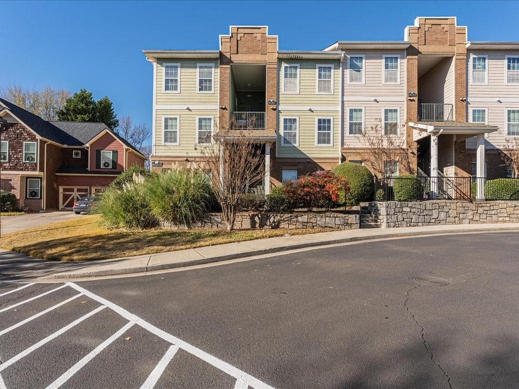1752 Pryor Road 105, Atlanta, GA 30315 — most recent listing photo