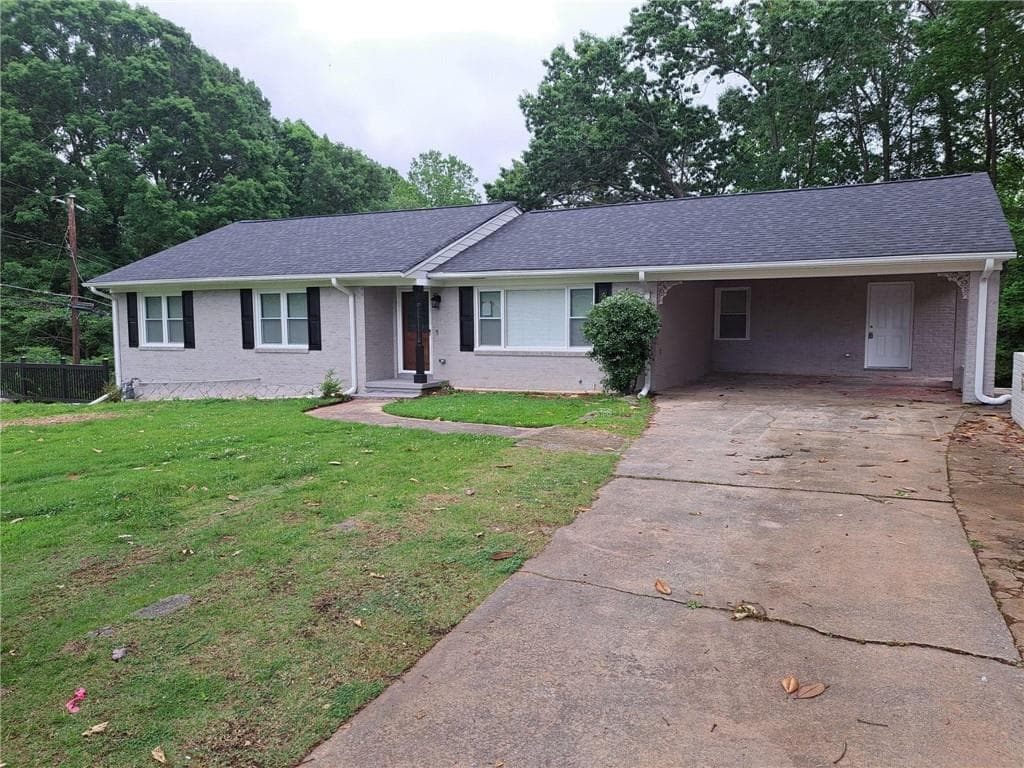 6 bedroom, 3 bathroom, 1,602 sq ft single family residence for rent at 700 Lynn Circle, Atlanta, GA 30311 for $2,800 a month — photo 1 of 18