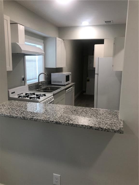 6 bedroom, 3 bathroom, 1,602 sq ft single family residence for rent at 700 Lynn Circle, Atlanta, GA 30311 for $2,800 a month — photo 5