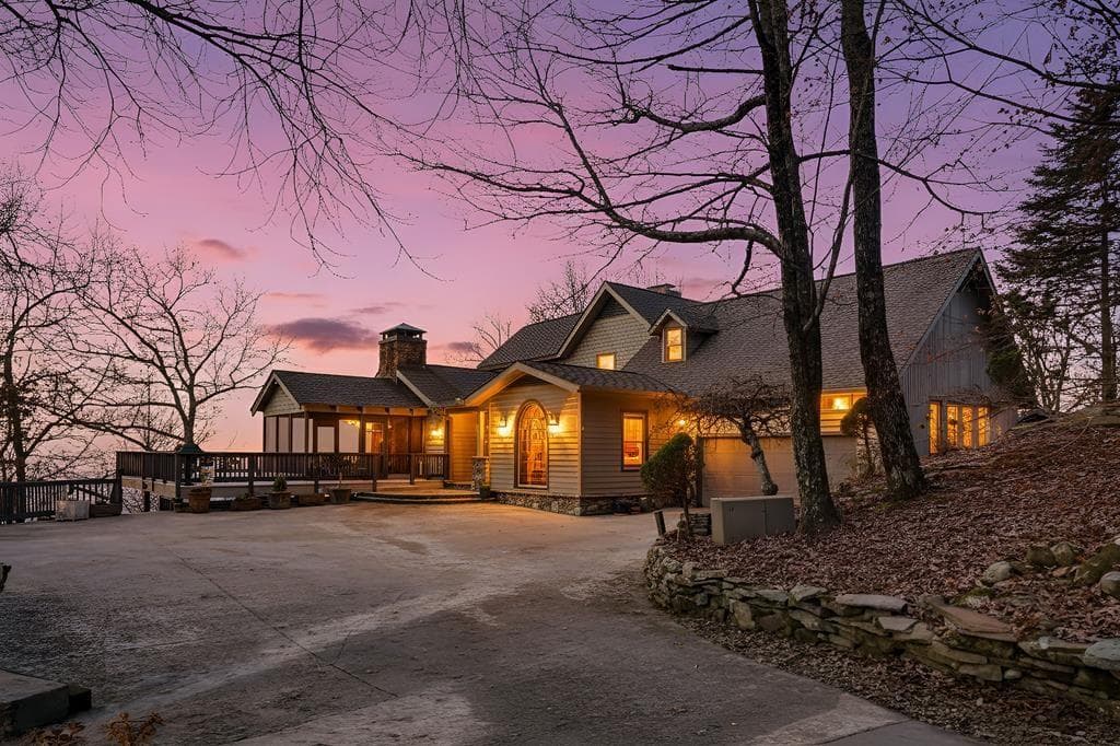 9323 Hwy 52, Chatsworth, GA 30705 — most recent listing photo
