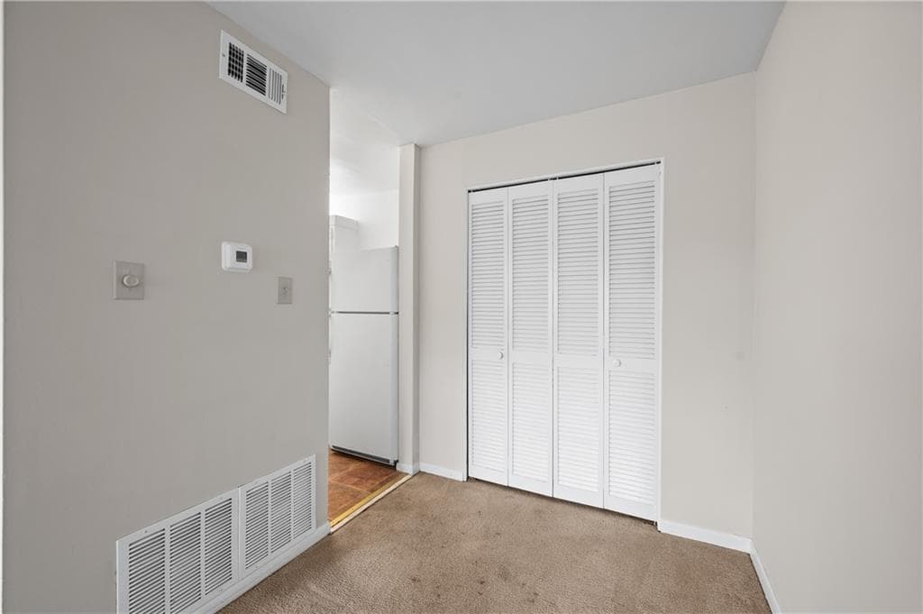 1 bedroom, 1 bathroom, 600 sq ft apartment for rent at 11 Peachtree Hills Avenue B5, Atlanta, GA 30305 for $1,000 a month — photo 8