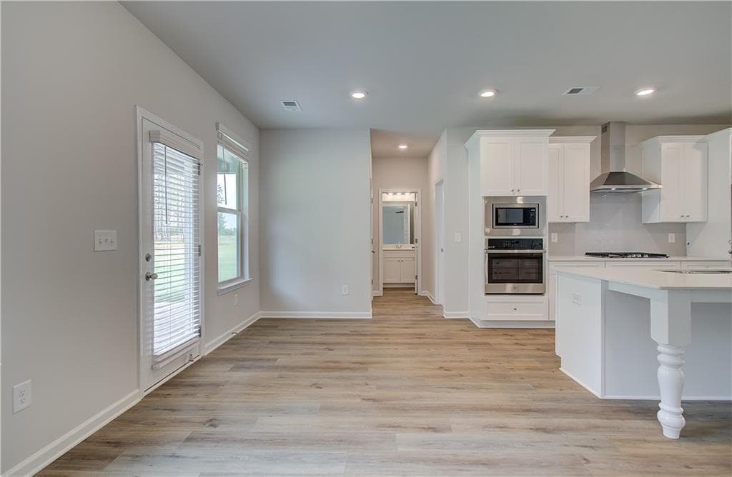5 bedroom, 4 bathroom, 3,647 sq ft single family residence under contract at 805 Moreland Drive, Hampton, GA 30228 — photo 8