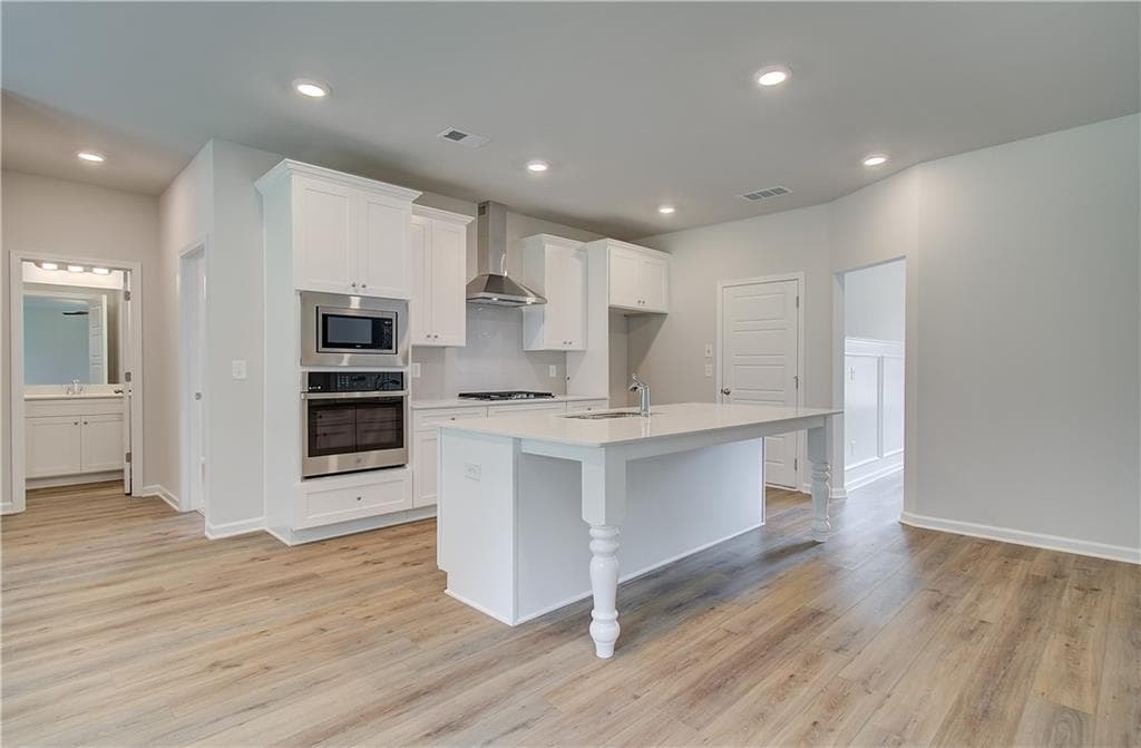 5 bedroom, 4 bathroom, 3,647 sq ft single family residence under contract at 805 Moreland Drive, Hampton, GA 30228 — photo 9