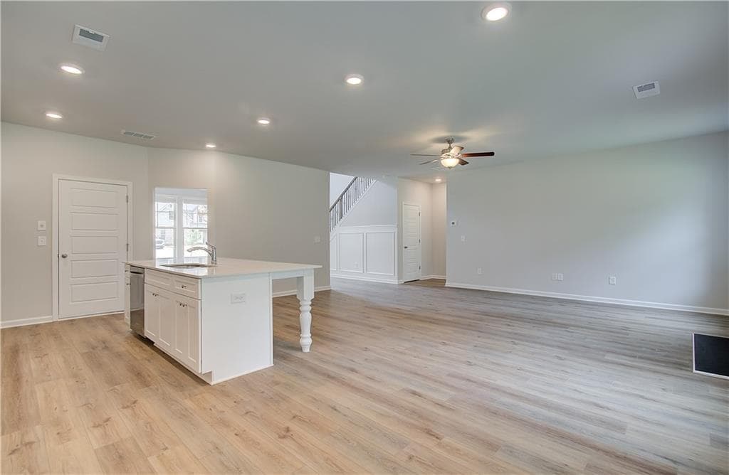 5 bedroom, 4 bathroom, 3,647 sq ft single family residence under contract at 805 Moreland Drive, Hampton, GA 30228 — photo 10